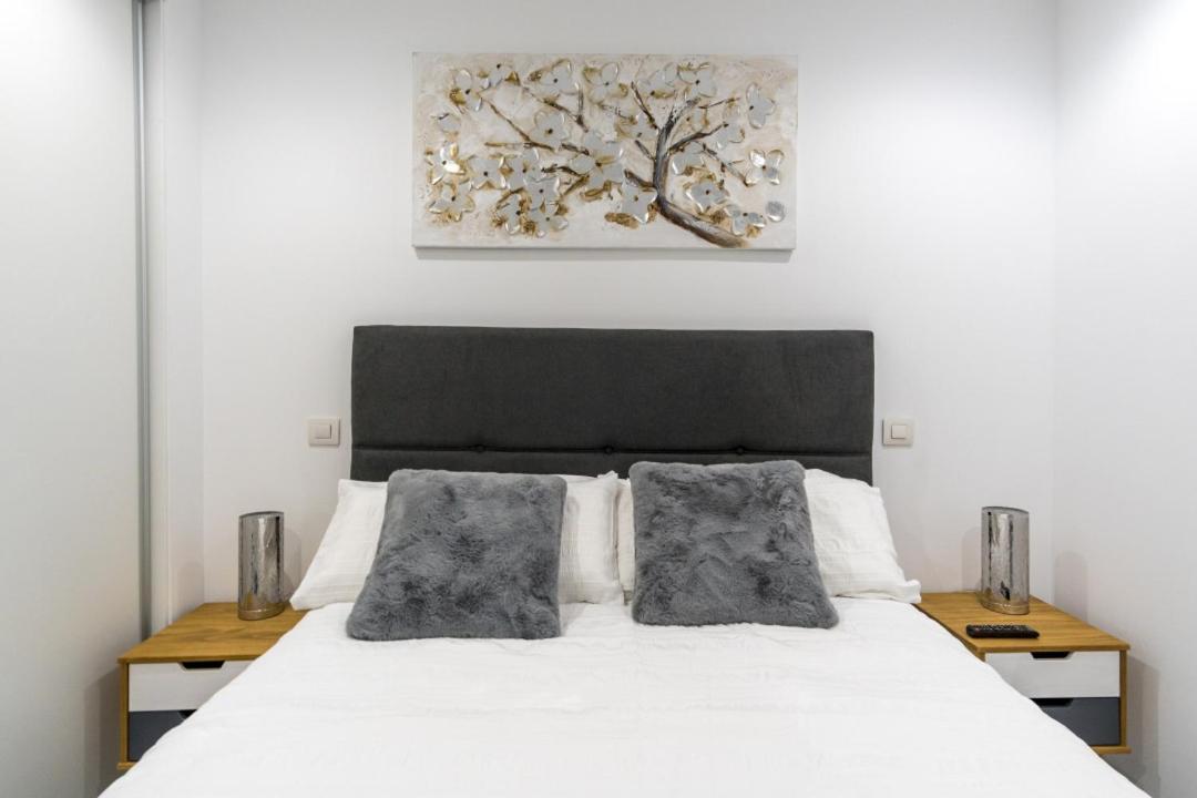 Brigth- Pool Parking-1bd 1bth-prado Appartement *