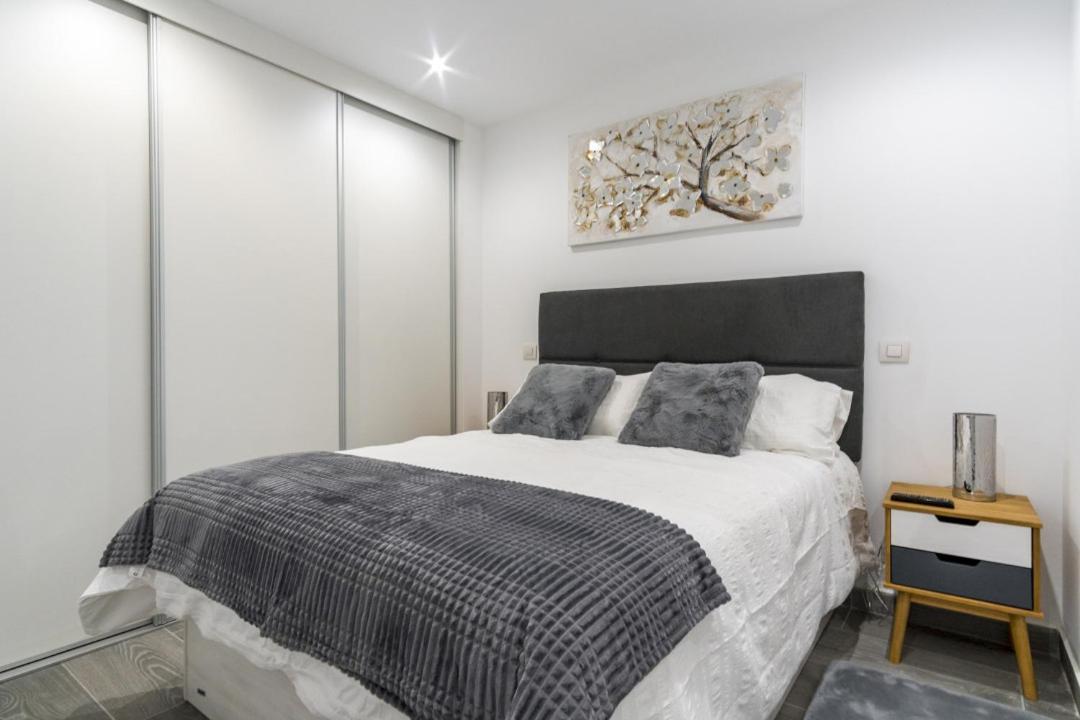 Appartement Brigth- Pool Parking-1bd 1bth-prado