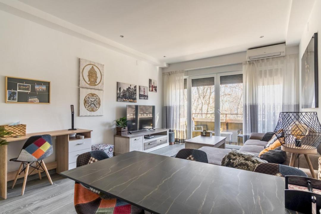 Brigth- Pool Parking-1bd 1bth-prado Appartement Madrid