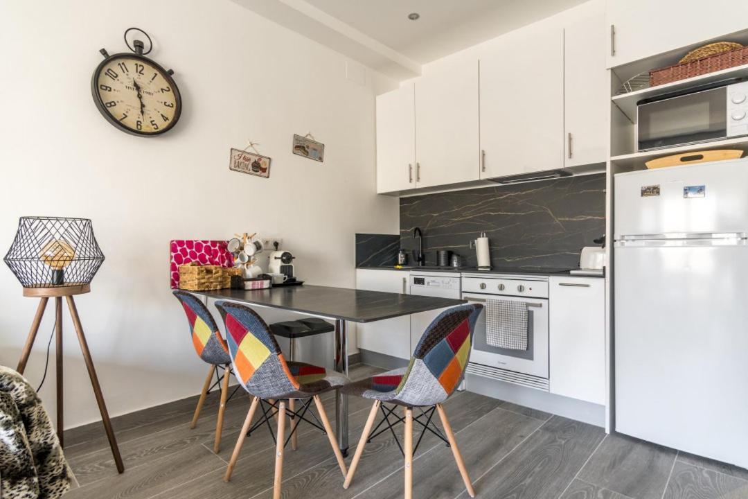 Brigth- Pool Parking-1bd 1bth-prado Appartamento